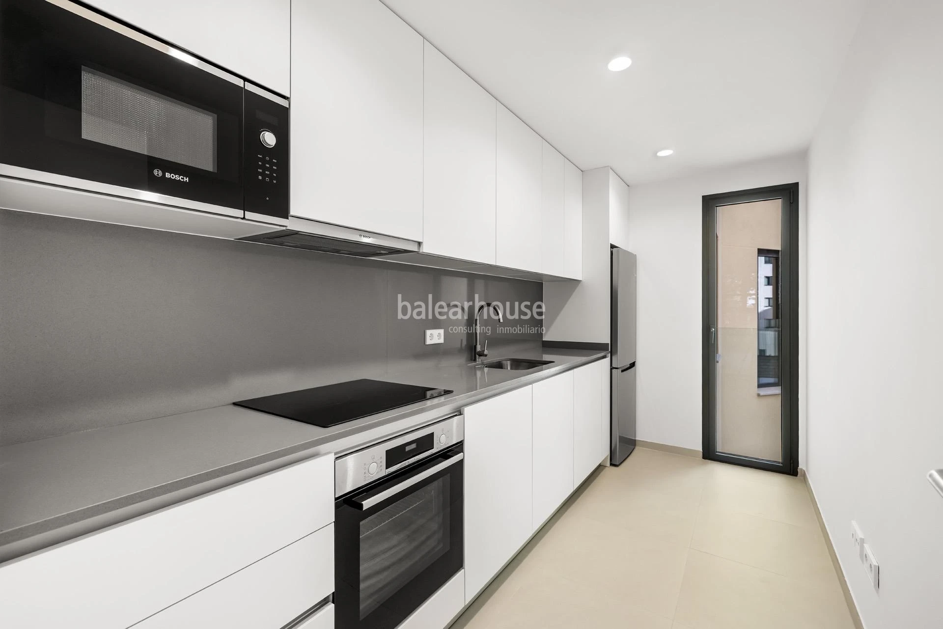 Moderne Neubauwohnung mit hochwertigem Design und allem Komfort im Zentrum von Palma