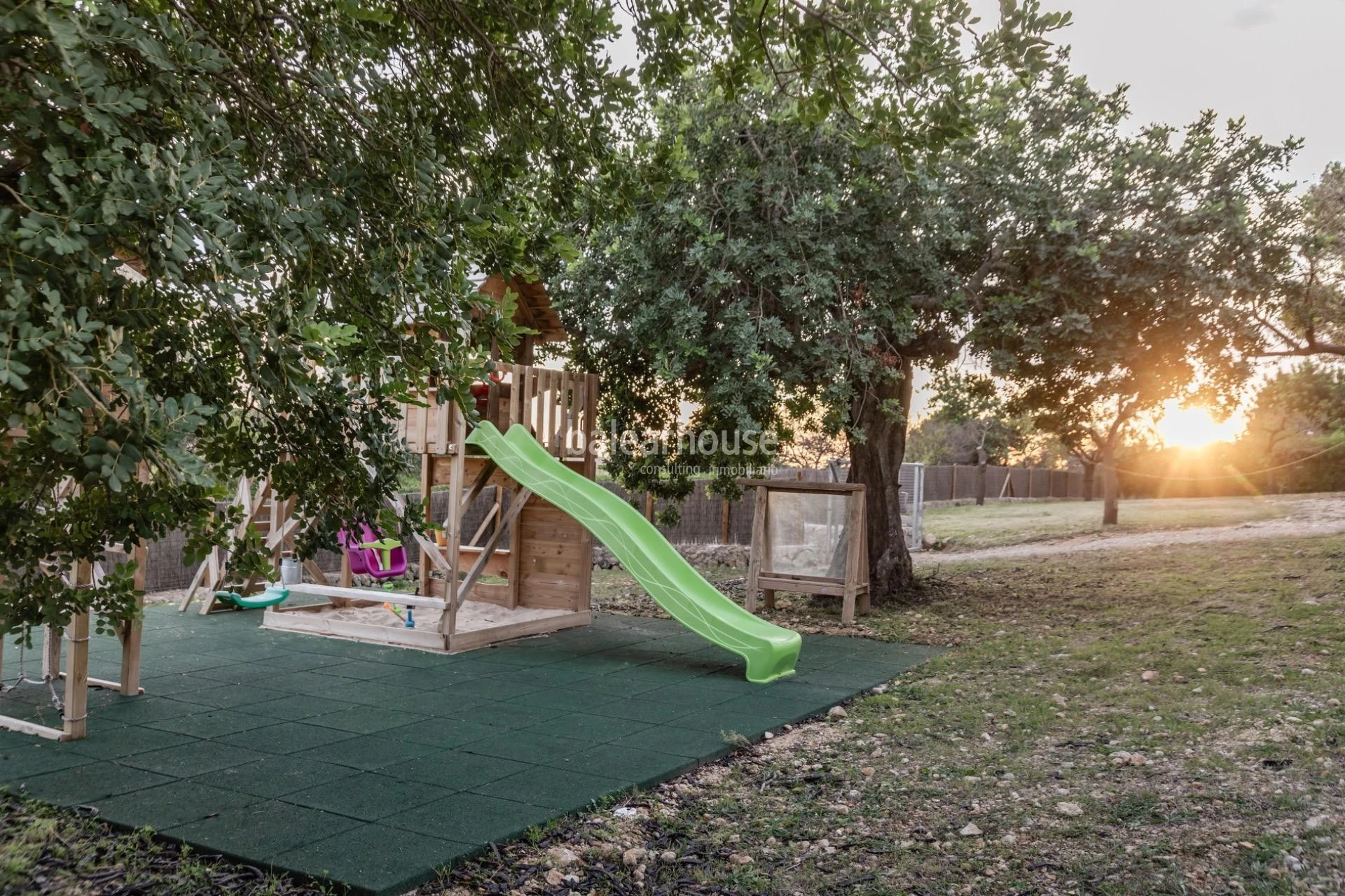 Elegante private Finca inmitten der Natur mit großzügigen Flächen, Pool und Wellnessbereichen