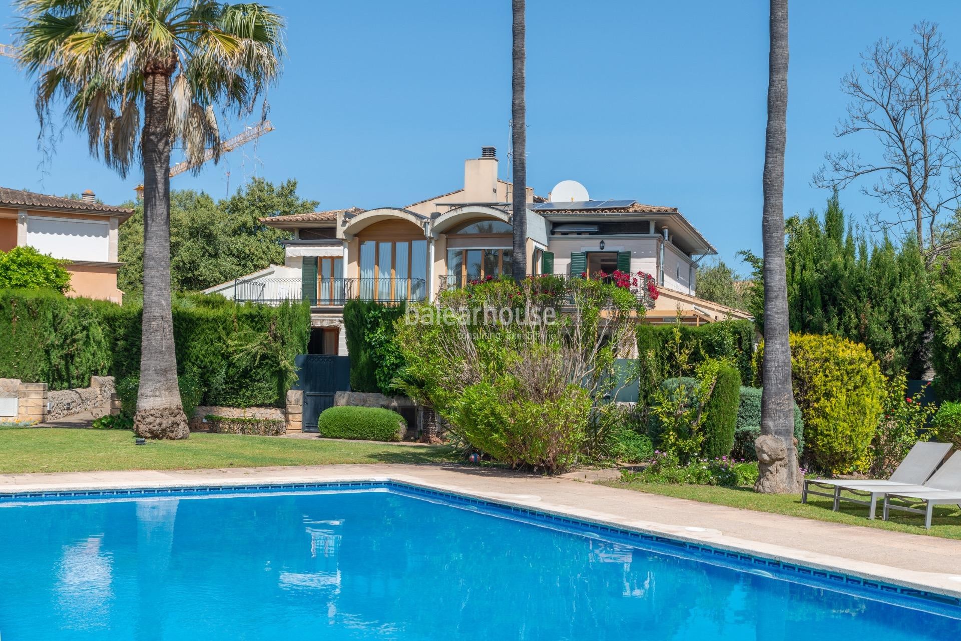 Modern Mediterranean design with light-filled spaces and a spacious garden in Palma’s green heart