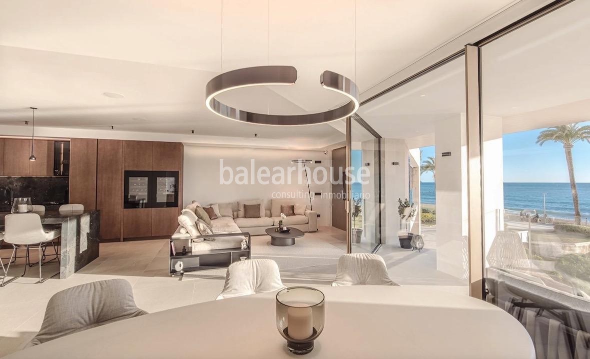 Premium-Design, lichtdurchflutete Räume und edle Materialien direkt am Meer in Portixol