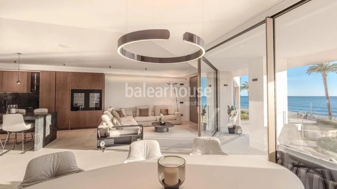 Premium-Design, lichtdurchflutete Räume und edle Materialien direkt am Meer in Portixol