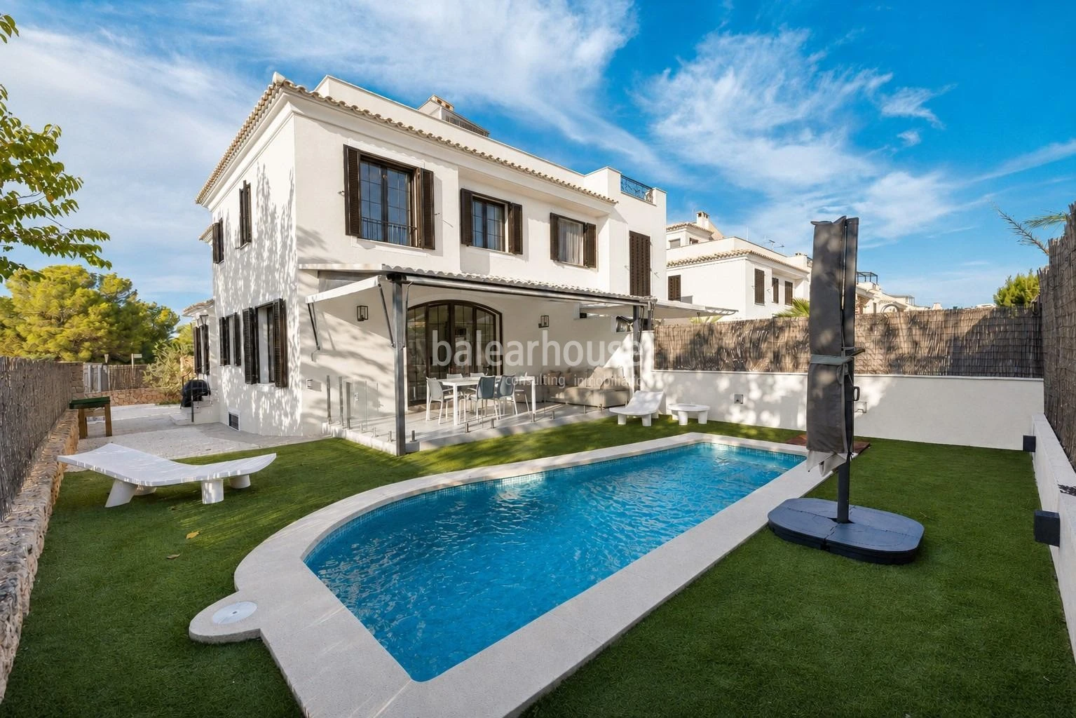 Contemporary Mediterranean Villa with Pool and Garden near the Beaches of Puig de Ros