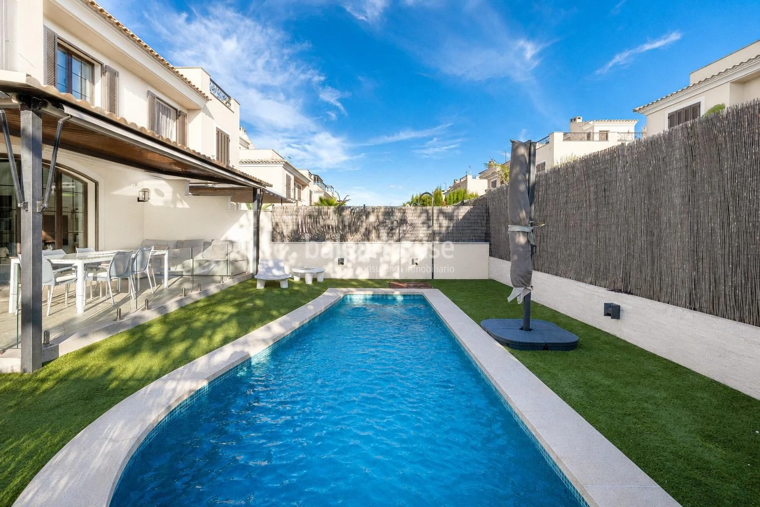 Contemporary Mediterranean Villa with Pool and Garden near the Beaches of Puig de Ros