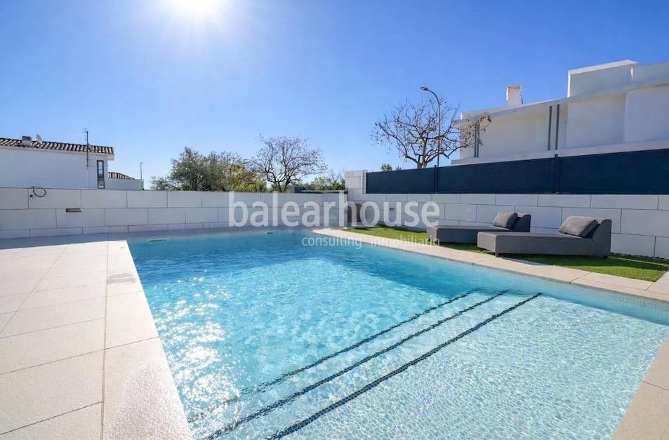 Moderne Designvilla mit Garten und Pool in der Nähe von Golfplätzen