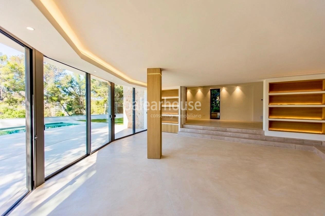 Mediterranean elegance and contemporary architecture near the sea in Santa Ponsa