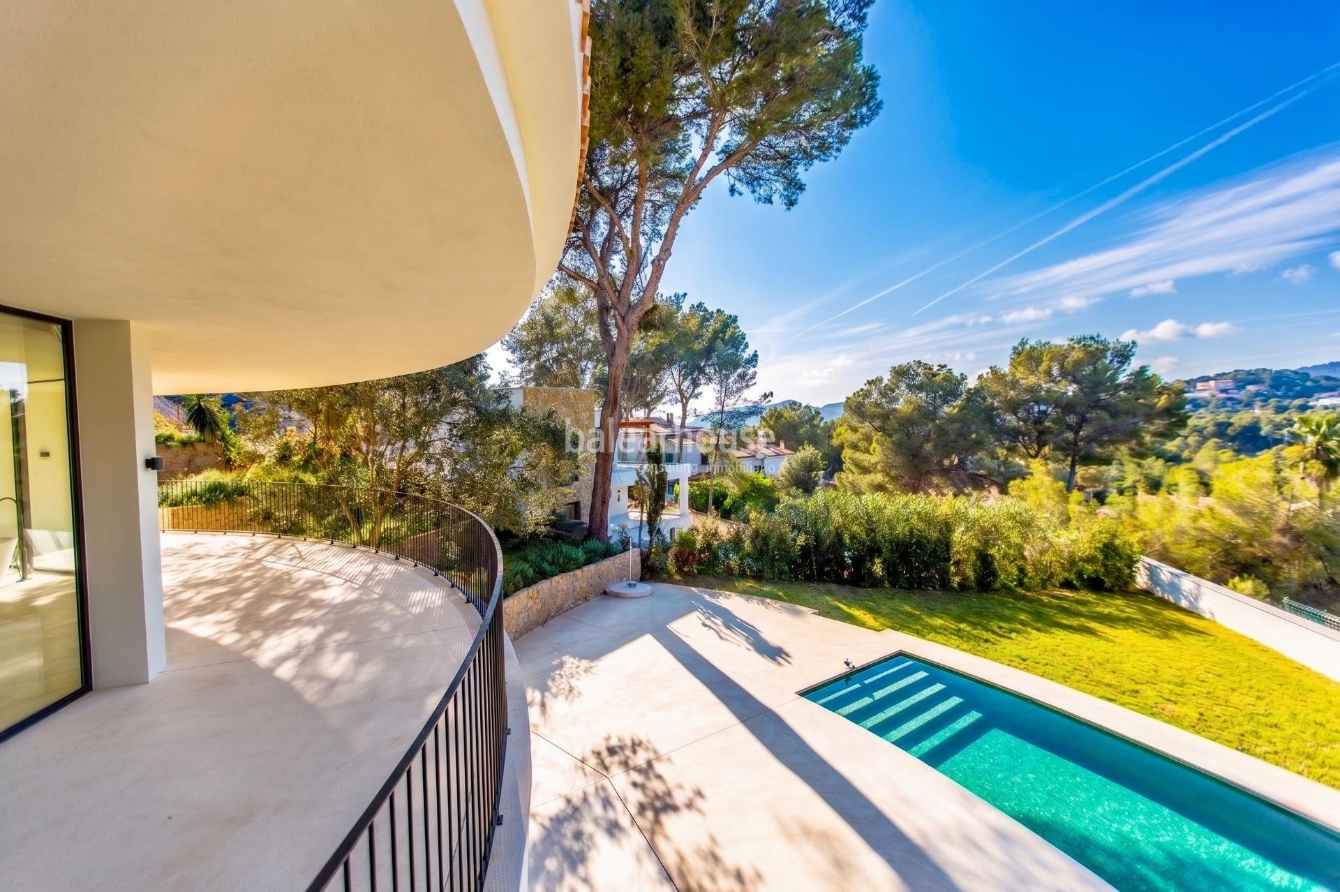 Elegancia mediterránea y arquitectura contemporánea cerca del mar en Santa Ponsa