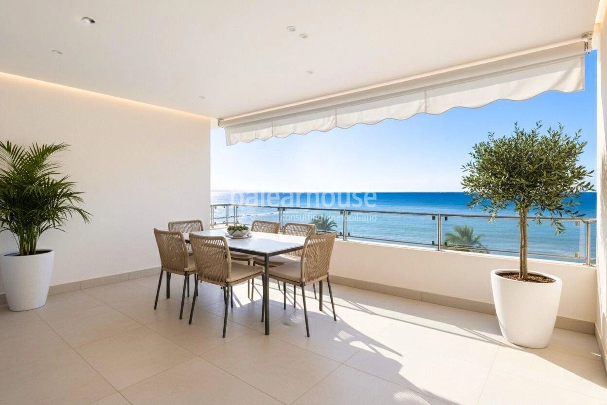Fabelhafte Wohnung in erster Meereslinie in Portixol mit beeindruckendem Blick auf das Meer und die gesamte Bucht von Palma