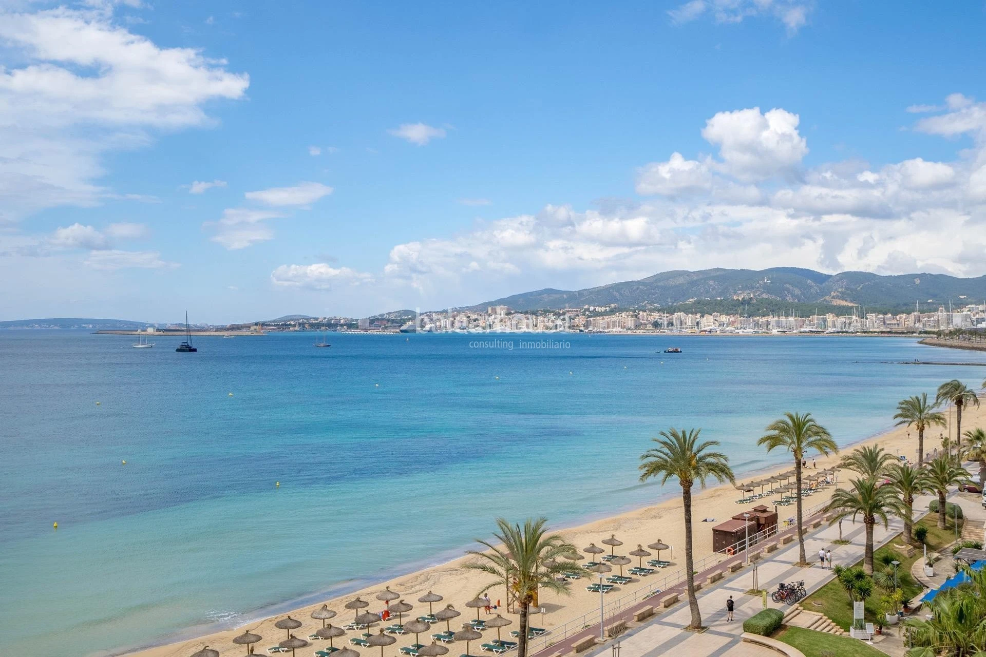 Fabelhafte Wohnung in erster Meereslinie in Portixol mit beeindruckendem Blick auf das Meer und die gesamte Bucht von Palma