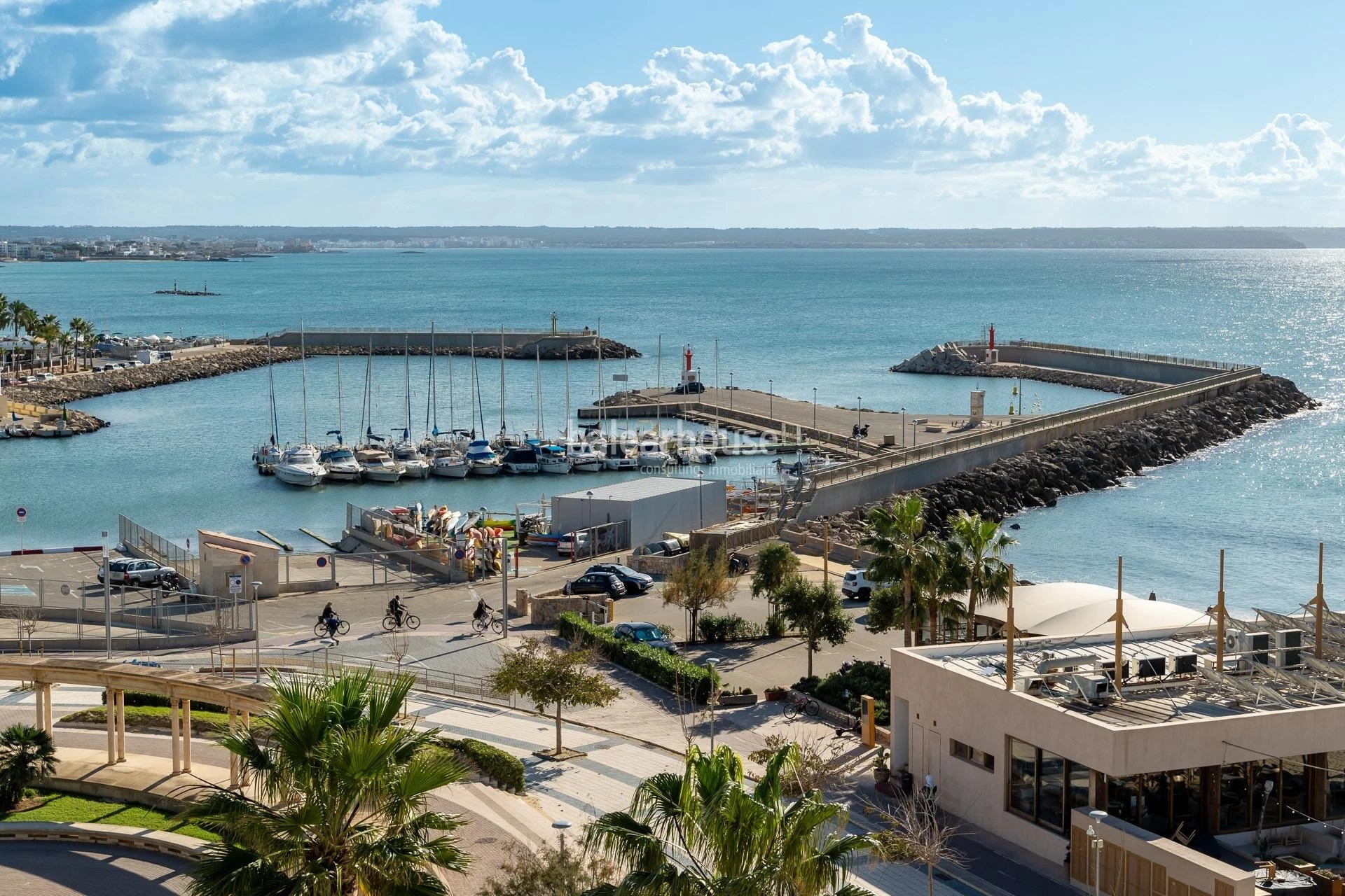Vistas espectaculares y únicas al mar y a toda la bahía de Palma desde este gran piso en el Portixol