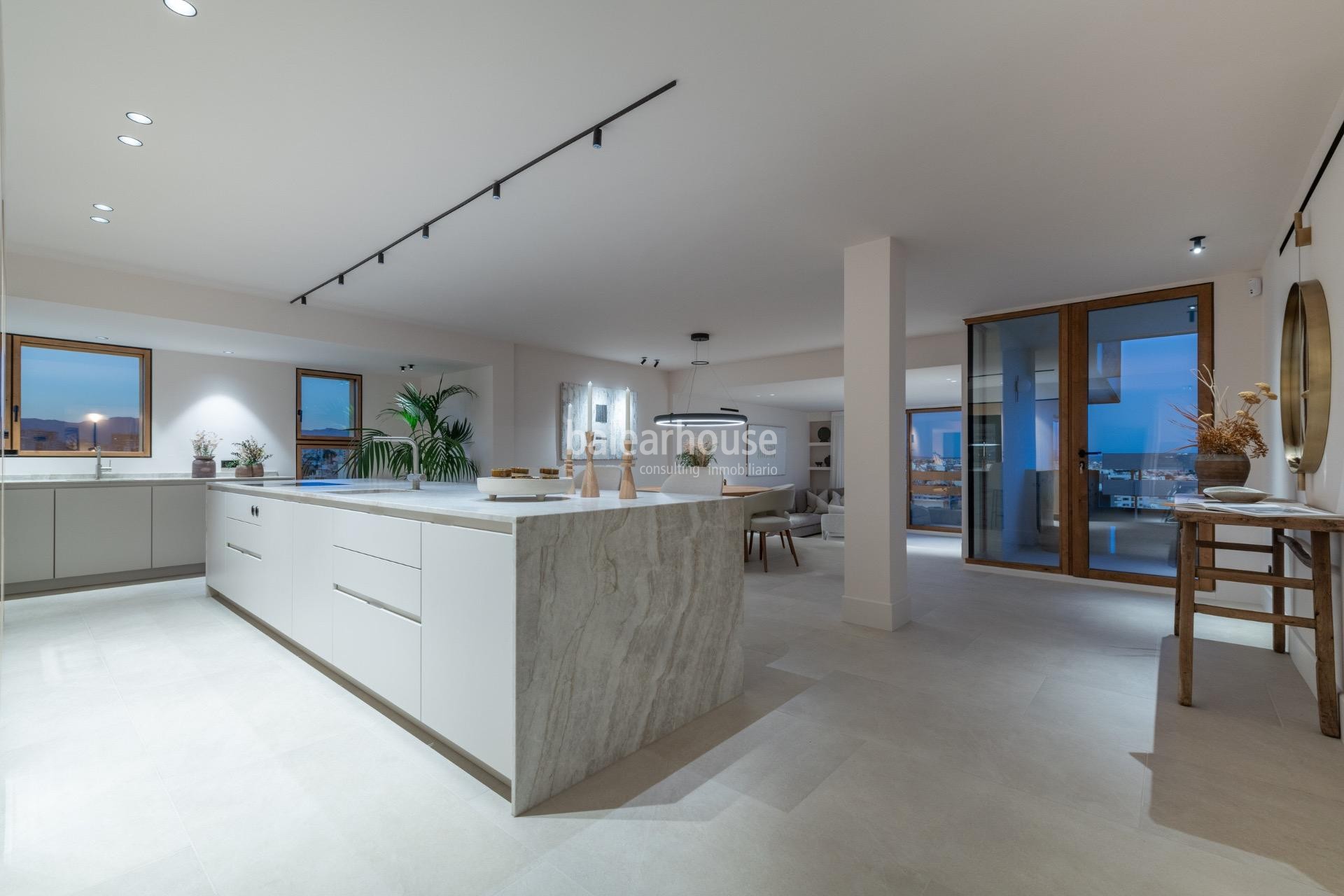 Exceptional penthouse with panoramic views over Palma and the Mediterranean