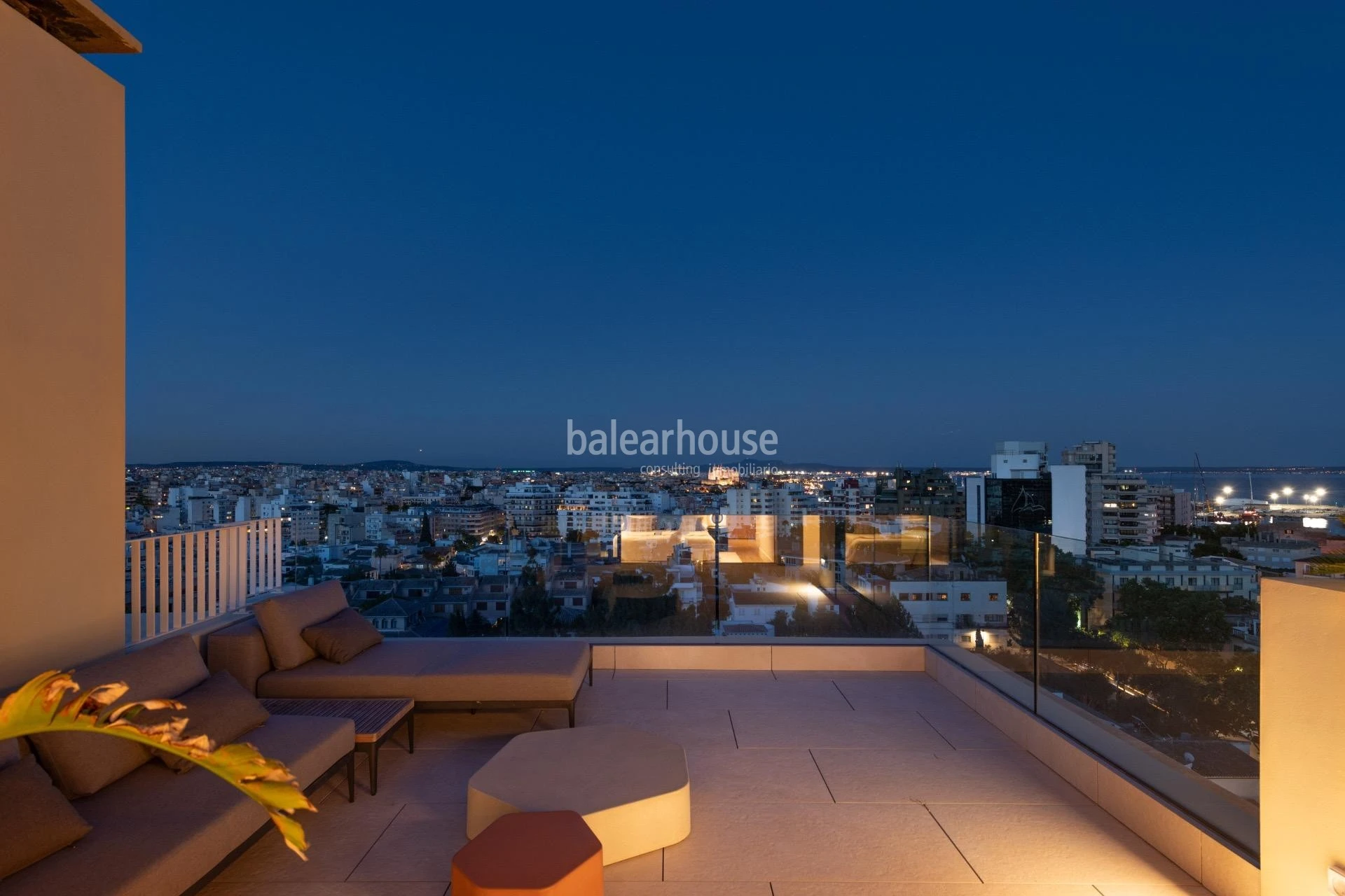 Exceptional penthouse with panoramic views over Palma and the Mediterranean