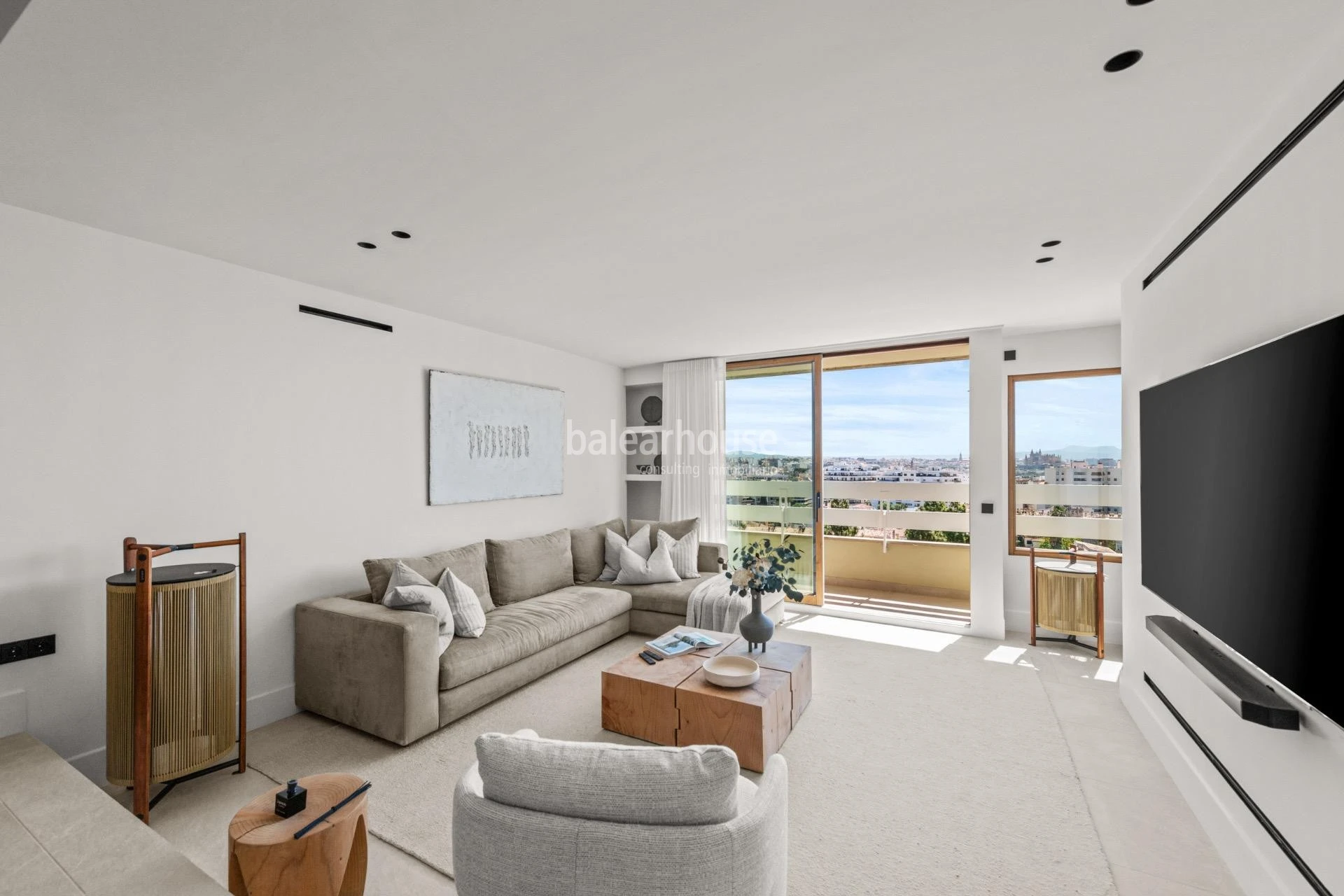 Exceptional penthouse with panoramic views over Palma and the Mediterranean