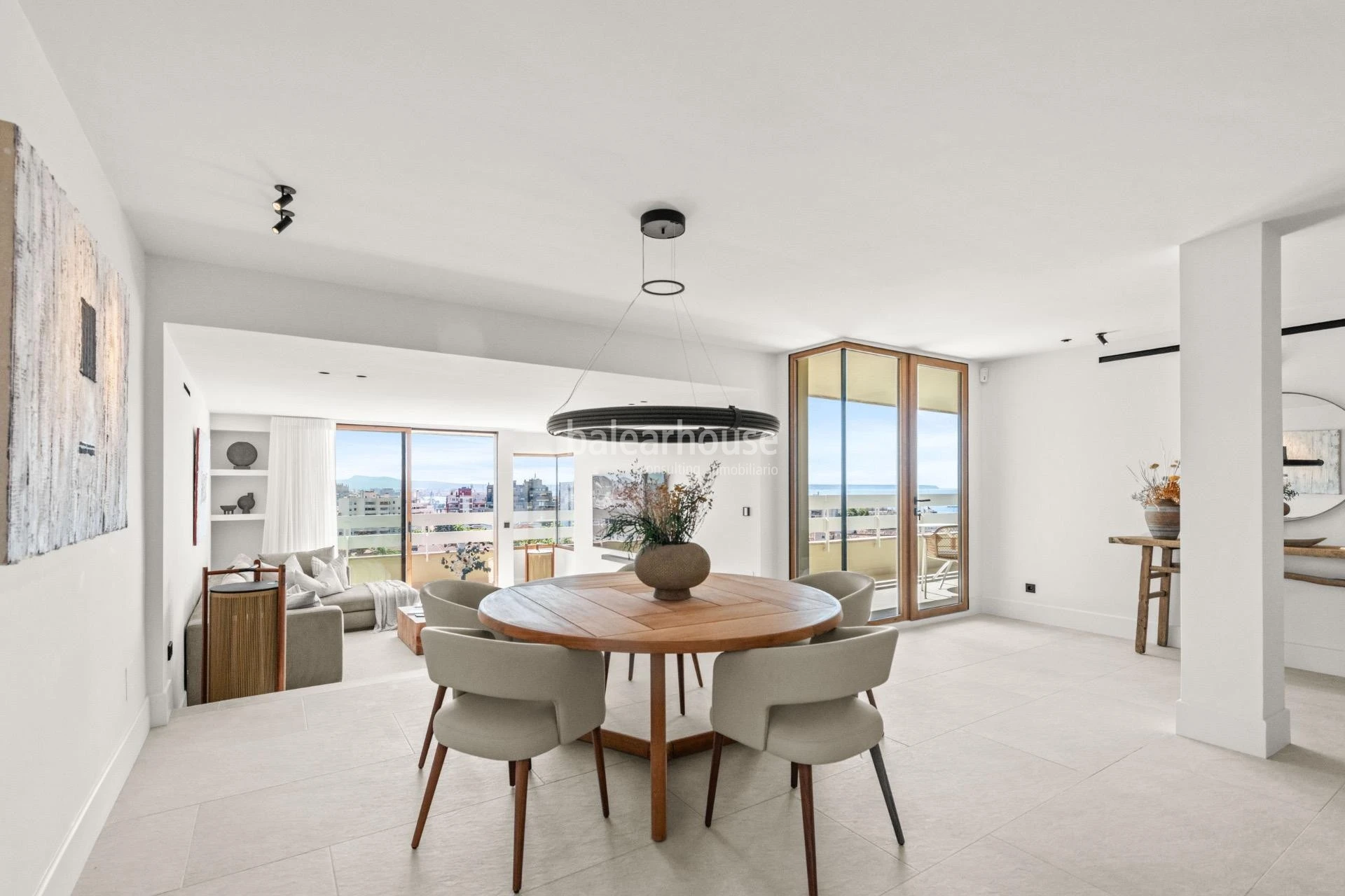 Exceptional penthouse with panoramic views over Palma and the Mediterranean
