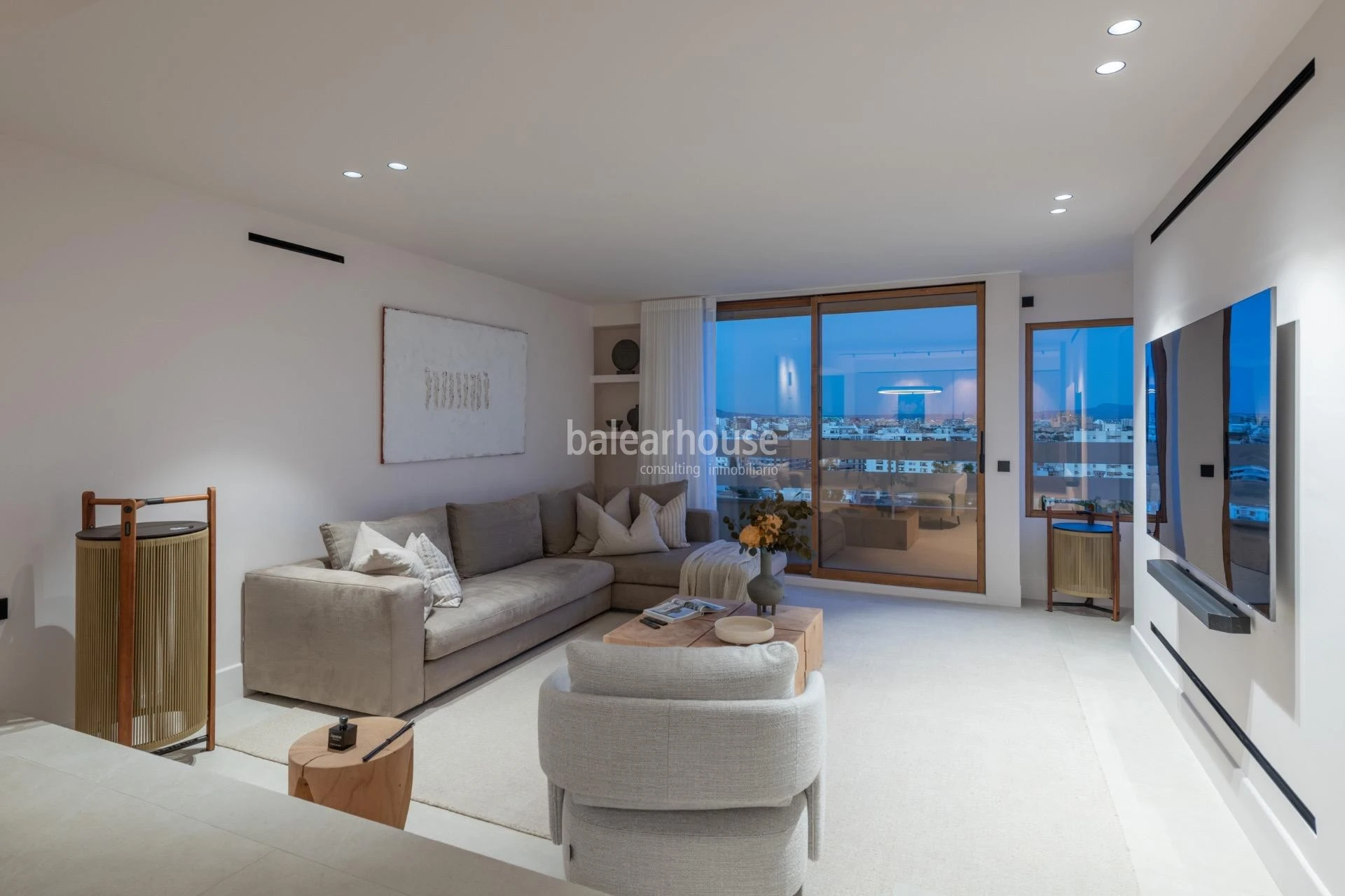 Exceptional penthouse with panoramic views over Palma and the Mediterranean