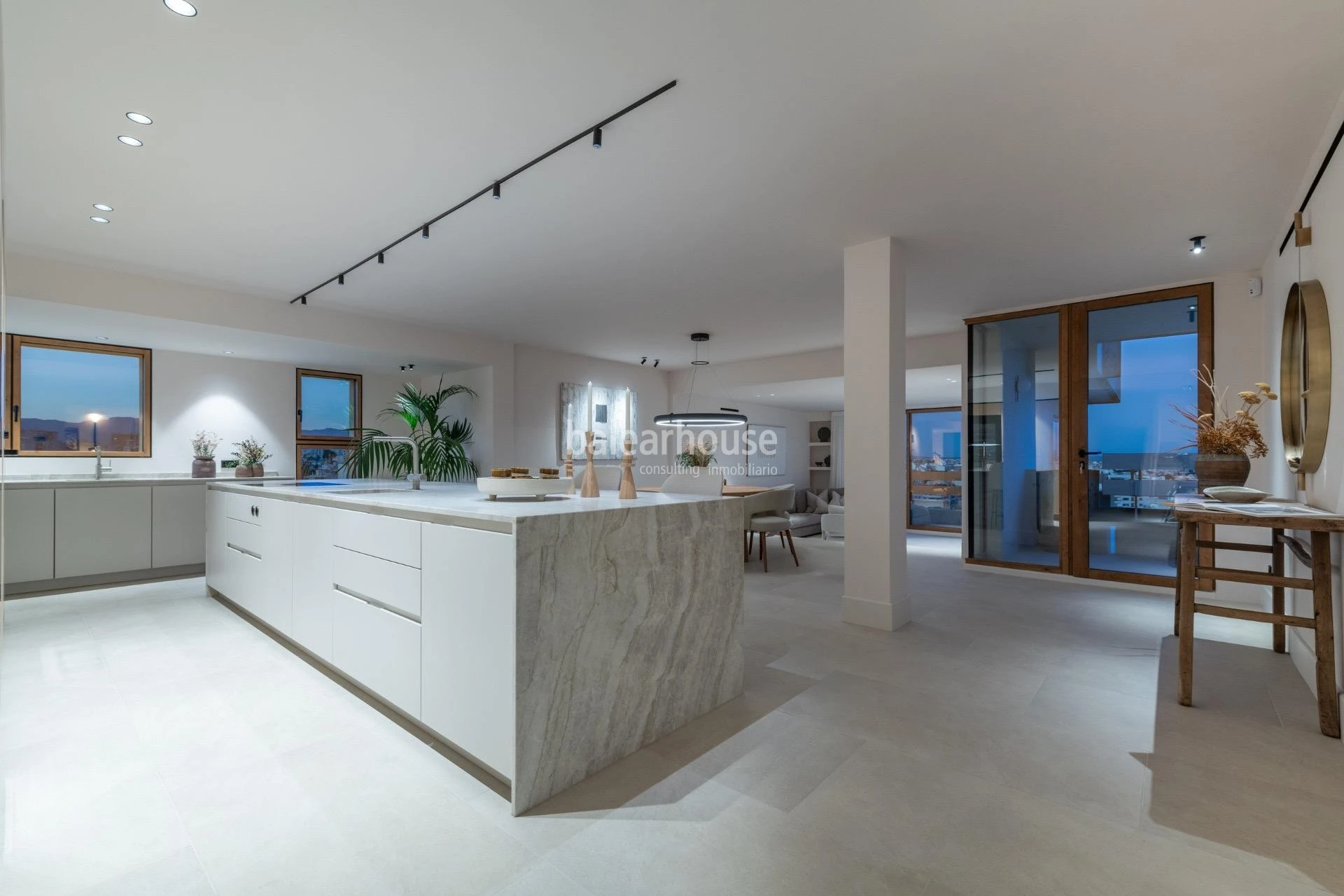 Exceptional penthouse with panoramic views over Palma and the Mediterranean