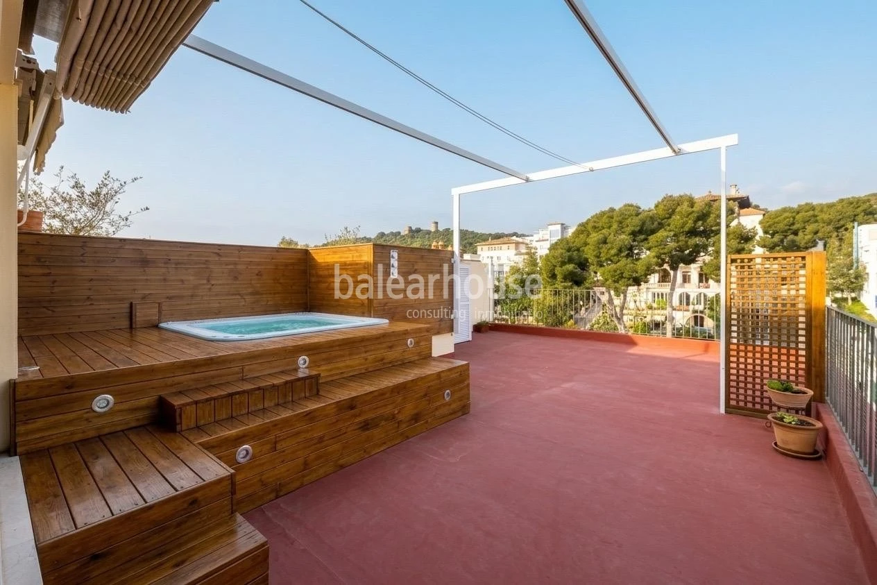 Ático dúplex en Son Armadans con espectacular terraza y fabulosas vistas al Castillo de Bellver