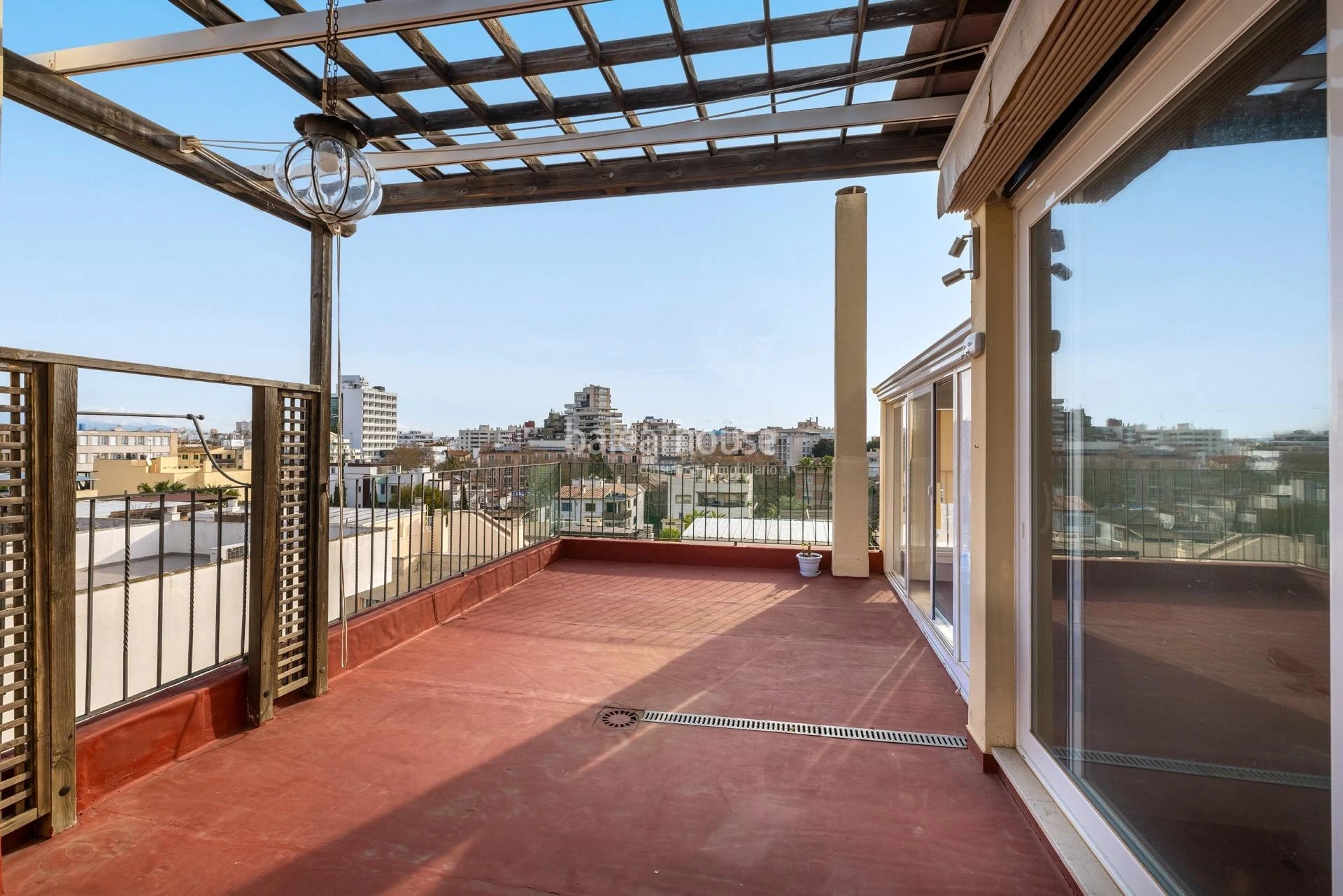 Duplex-Penthouse in Son Armadans mit spektakulärer Terrasse und traumhaftem Blick auf das Schloss Bellver