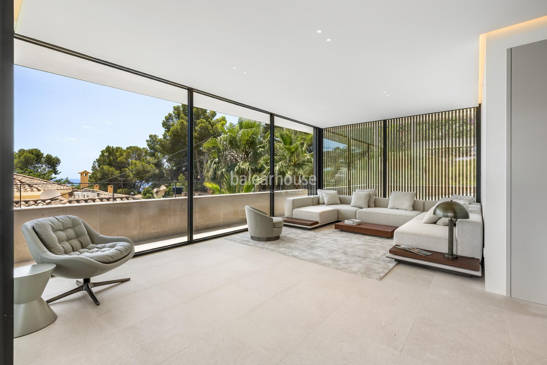 Contemporánea villa de obra nueva en Costa d’en Blanes con preciosas vistas que llegan hasta el mar