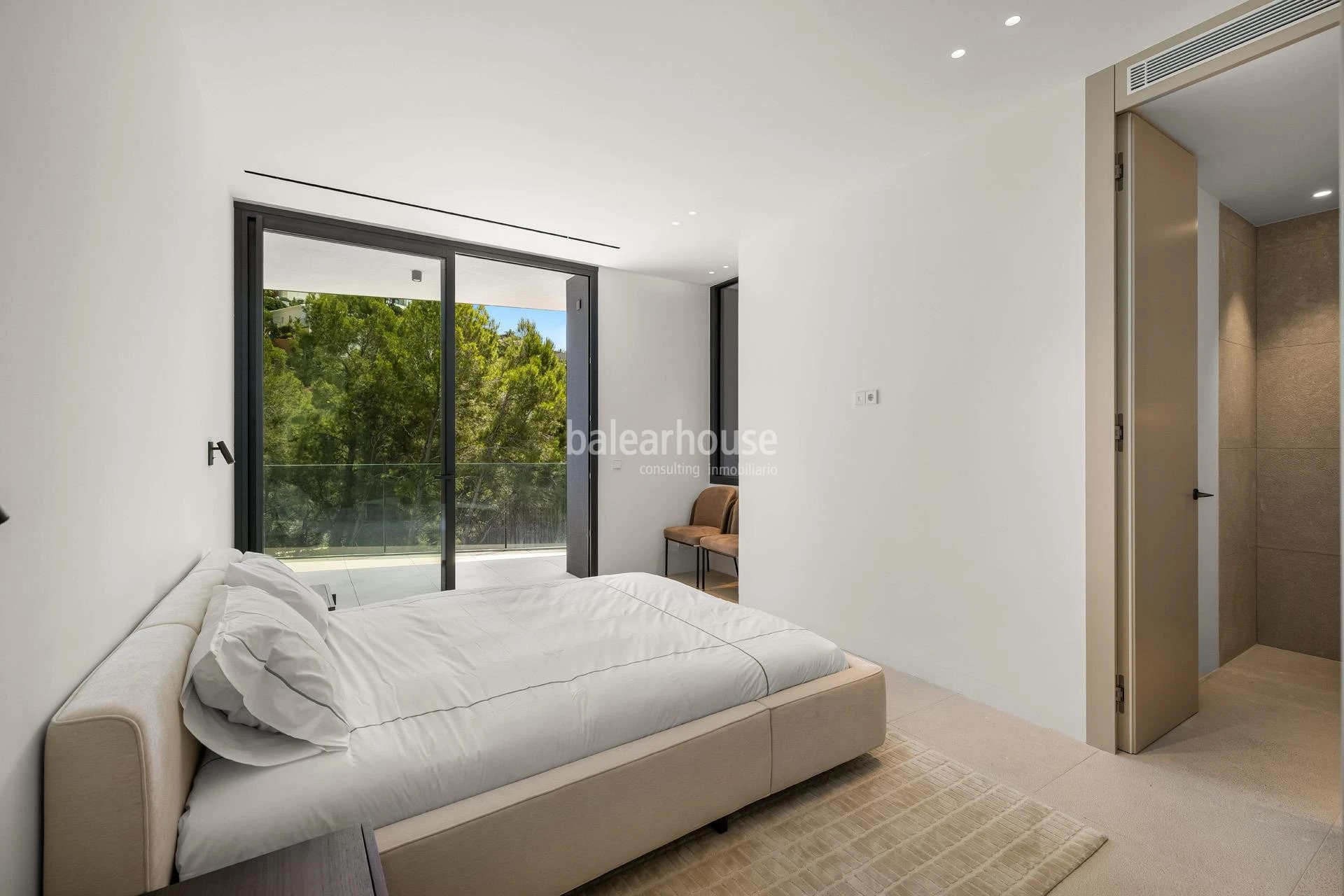 Contemporary new build villa in Costa d'en Blanes with beautiful views that reach to the sea