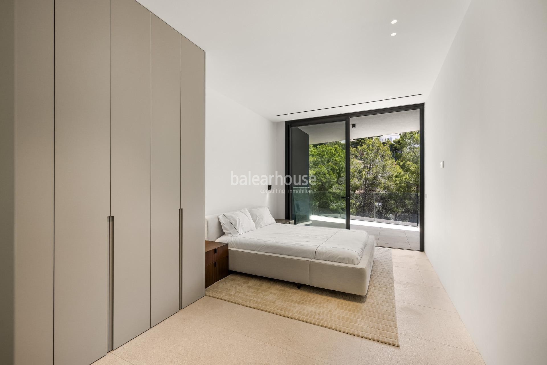 Contemporánea villa de obra nueva en Costa d’en Blanes con preciosas vistas que llegan hasta el mar