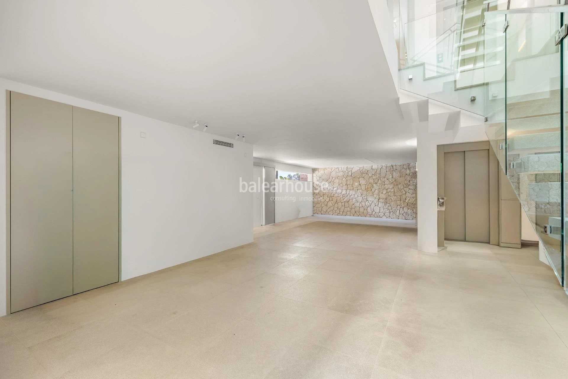 Contemporary new build villa in Costa d'en Blanes with beautiful views that reach to the sea