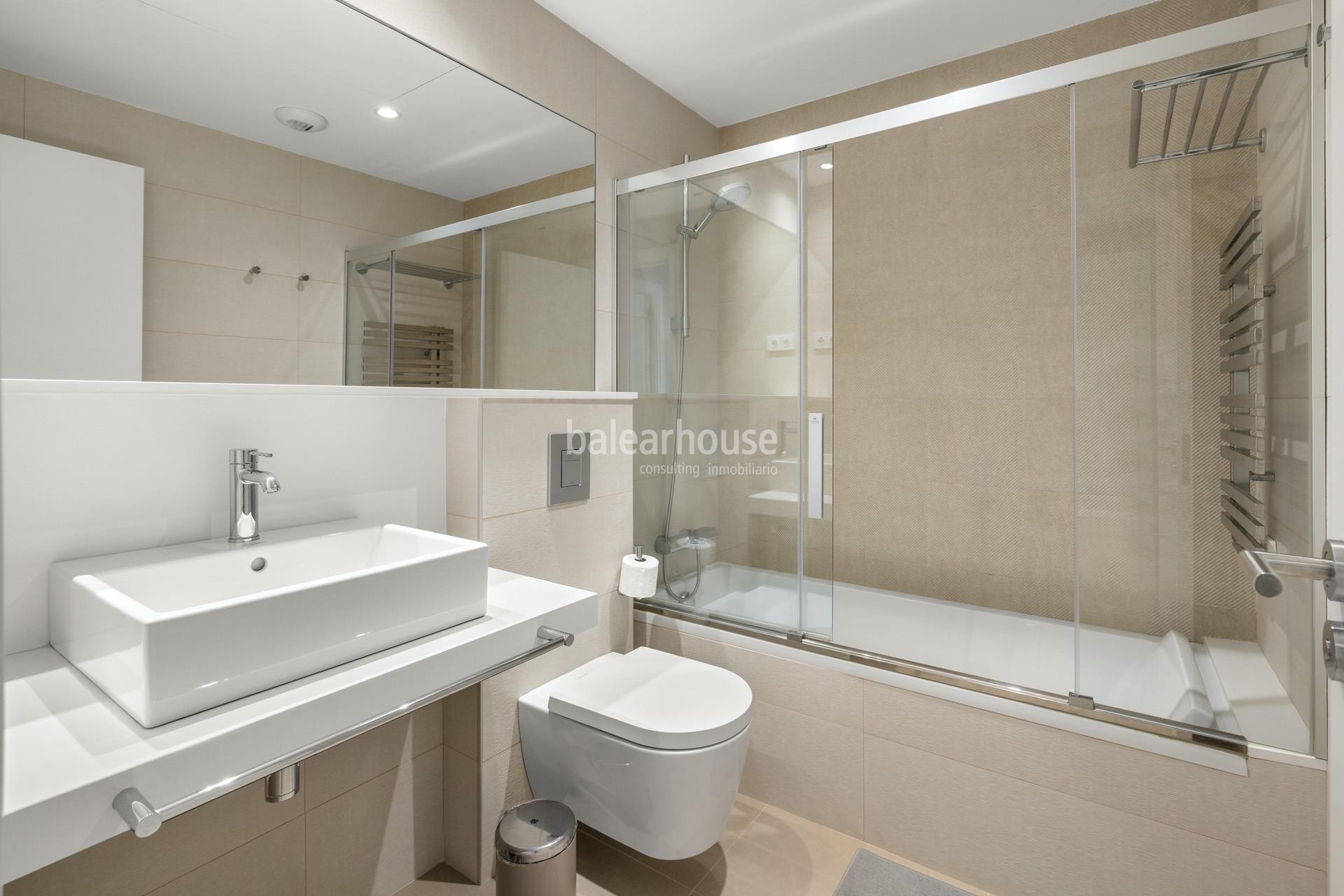Modernes Penthouse mit eigener Sonnenterrasse direkt am Golfplatz.