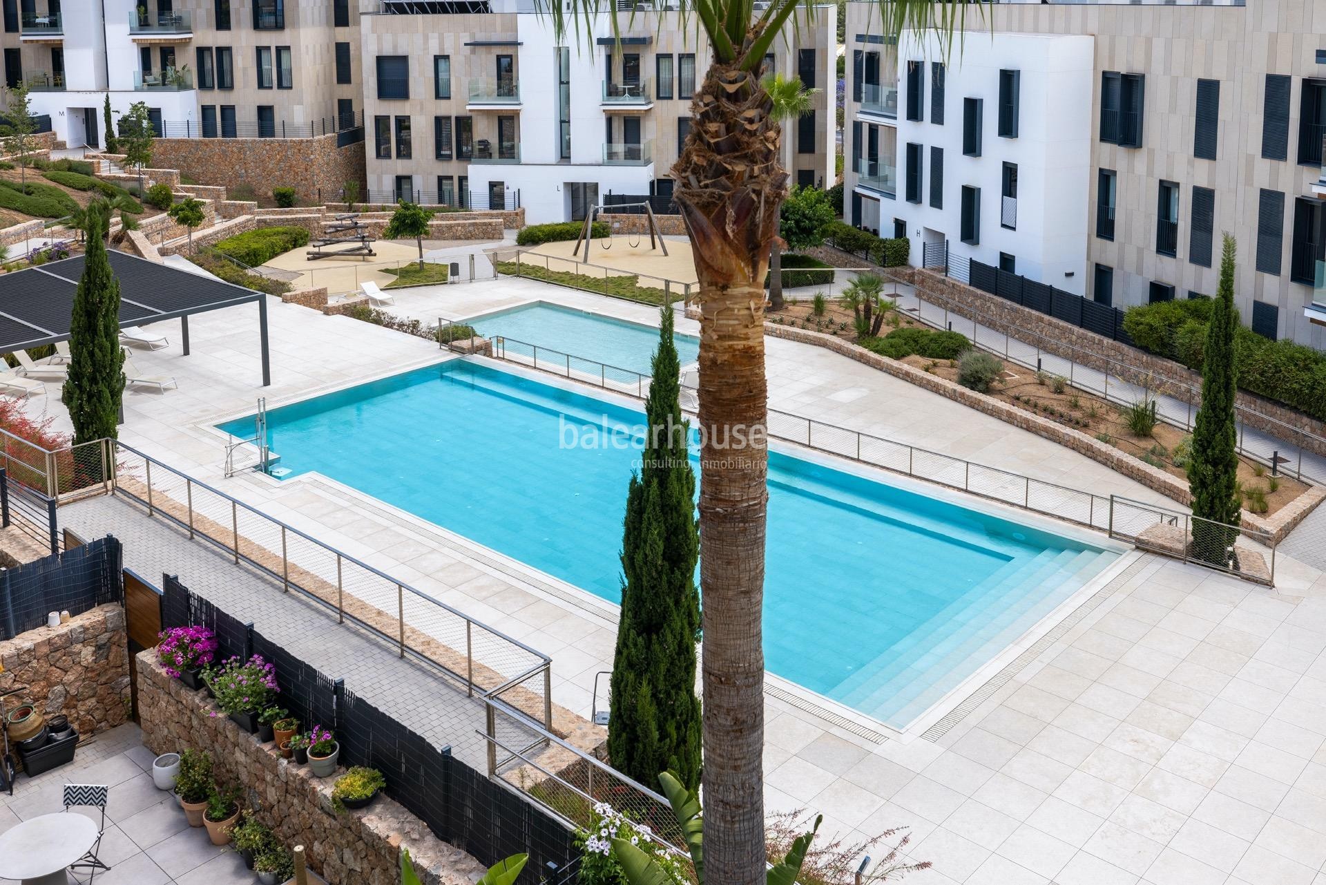 Modernes Penthouse mit eigener Sonnenterrasse direkt am Golfplatz.