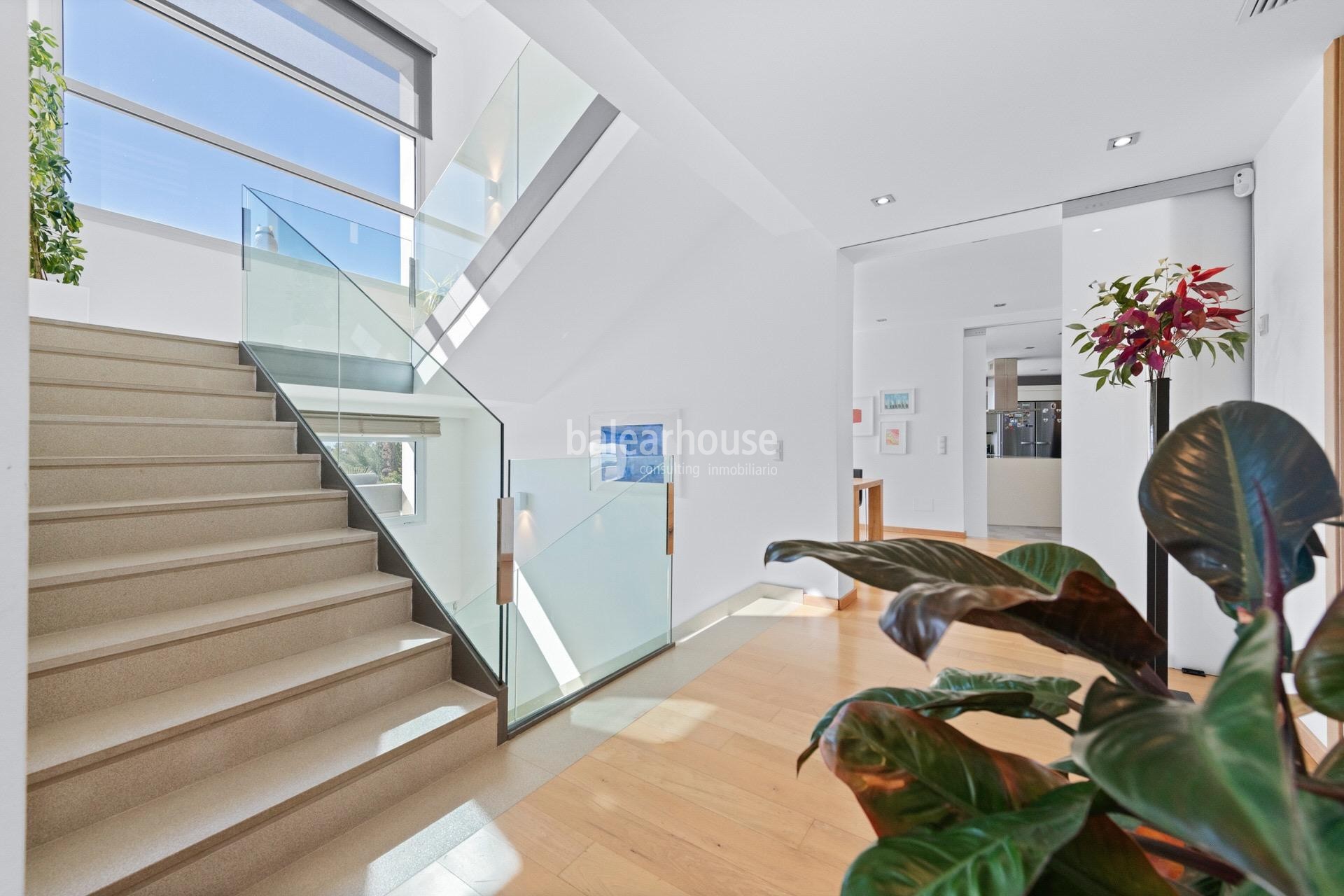 Außergewöhnliche Villa mit Panoramablick auf das Meer und die grüne Umgebung von Bendinat