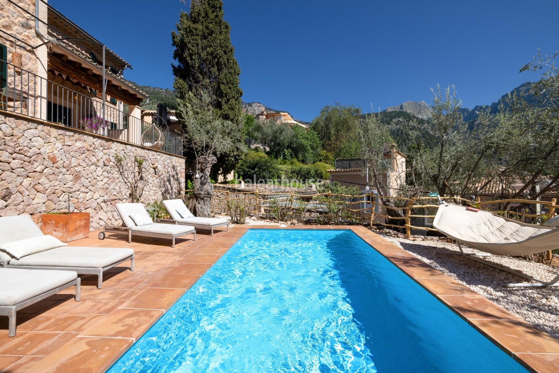 Charmantes Natursteinhaus in Fornalutx mit spektakulärem Tramuntana-Blick
