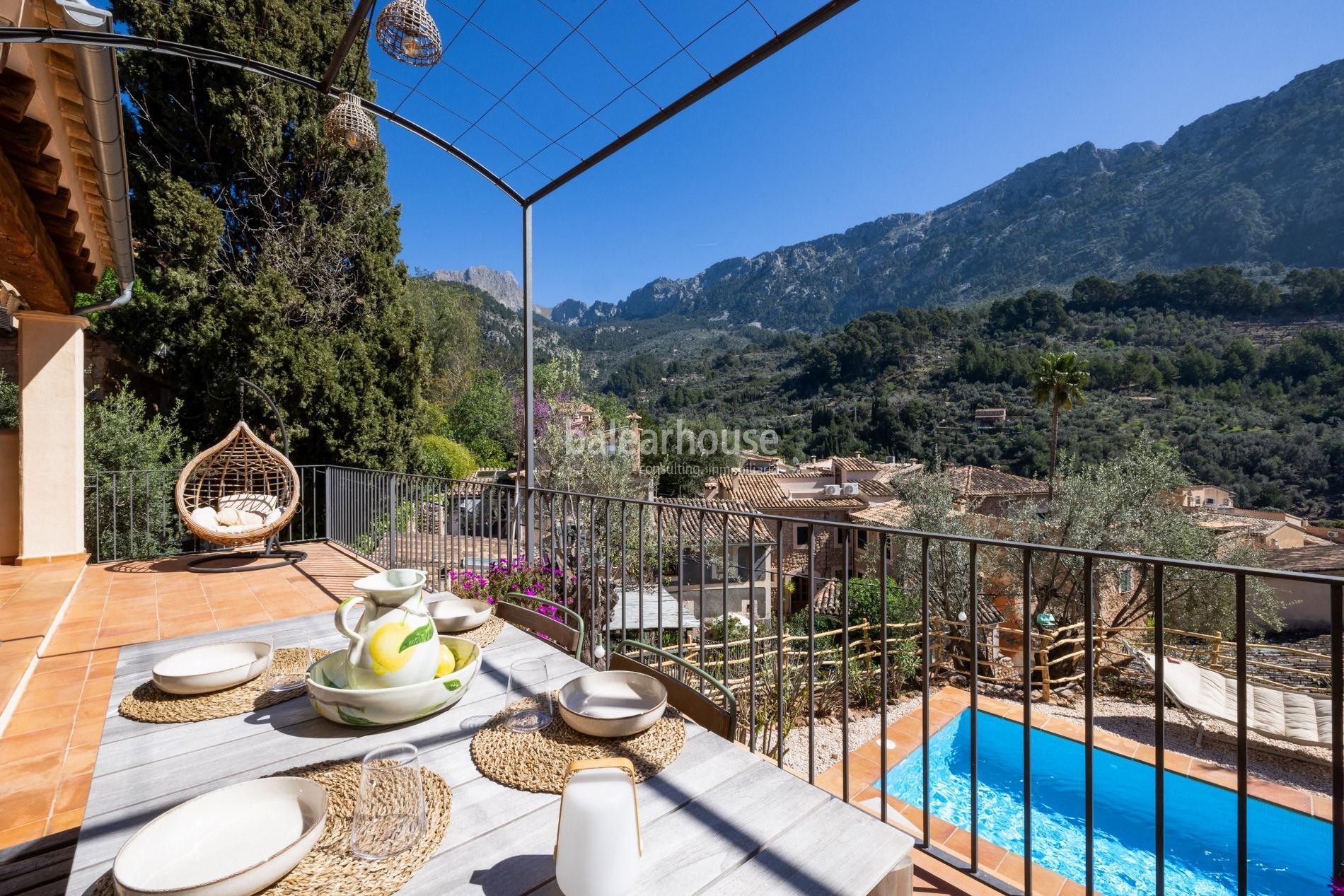 Charmantes Natursteinhaus in Fornalutx mit spektakulärem Tramuntana-Blick