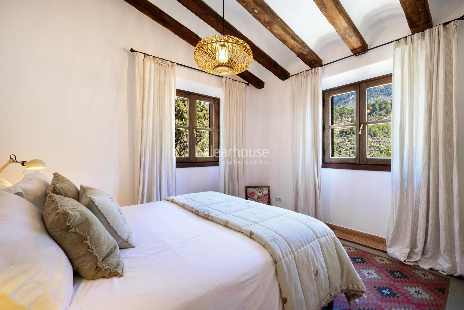 Charmantes Natursteinhaus in Fornalutx mit spektakulärem Tramuntana-Blick