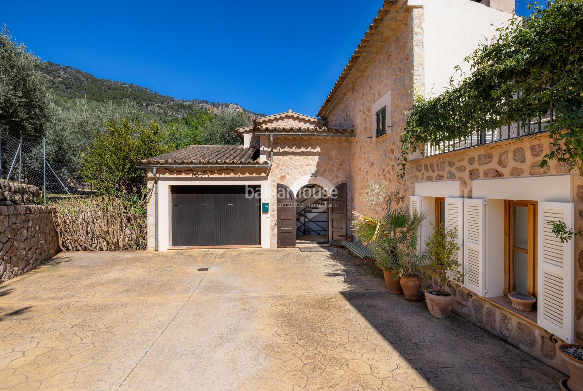Charmantes Natursteinhaus in Fornalutx mit spektakulärem Tramuntana-Blick