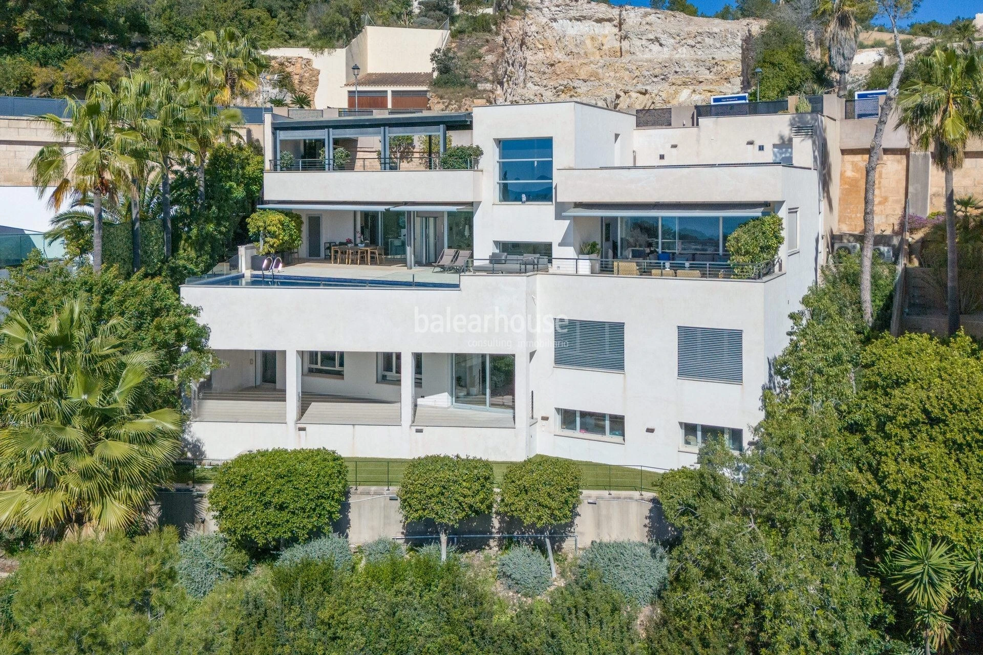 Exceptional villa with panoramic sea views and lush green surroundings in Bendinat