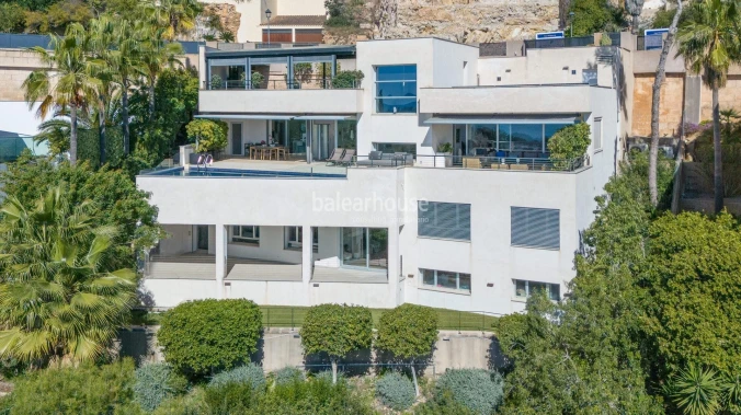 Exceptional villa with panoramic sea views and lush green surroundings in Bendinat