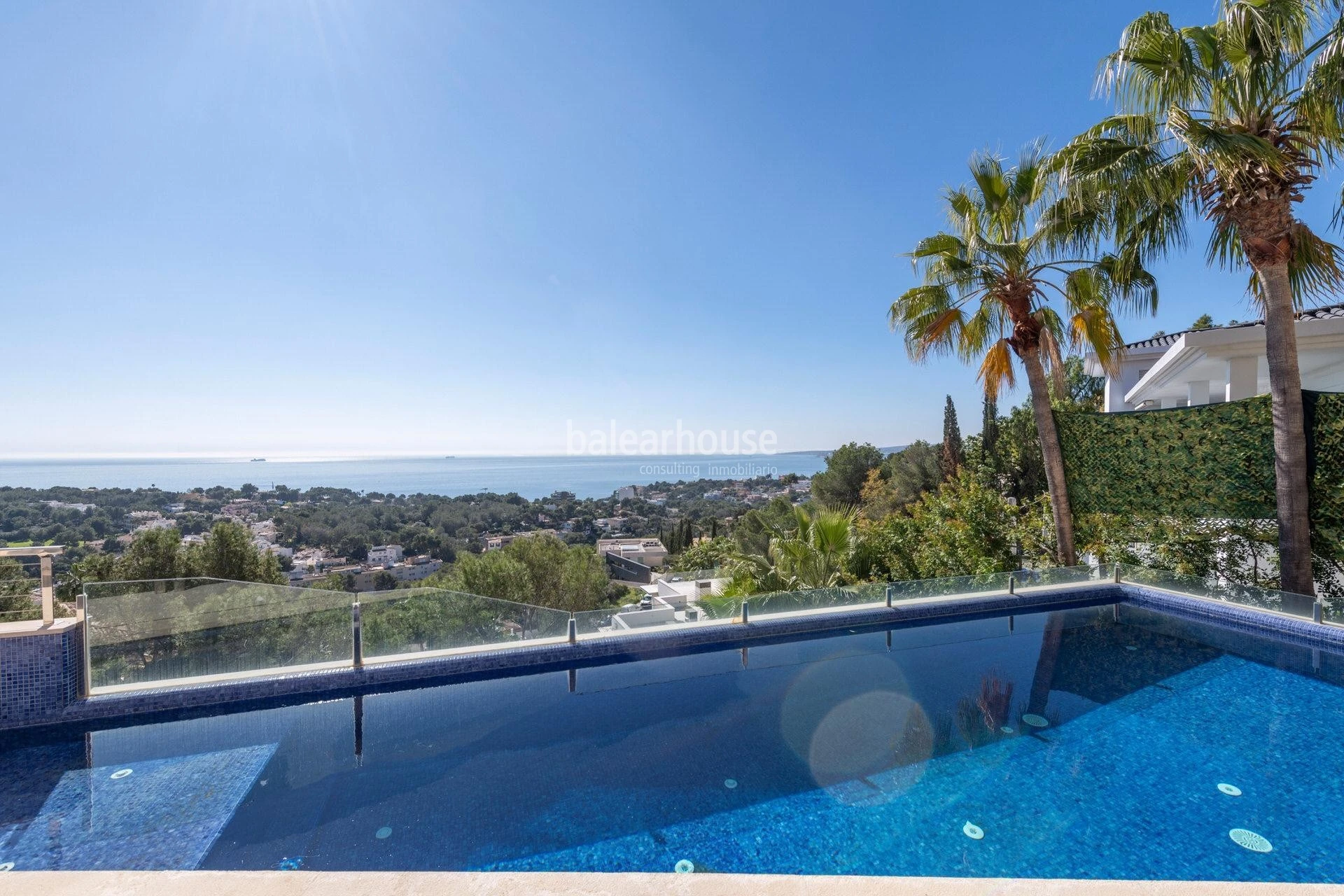 Exceptional villa with panoramic sea views and lush green surroundings in Bendinat