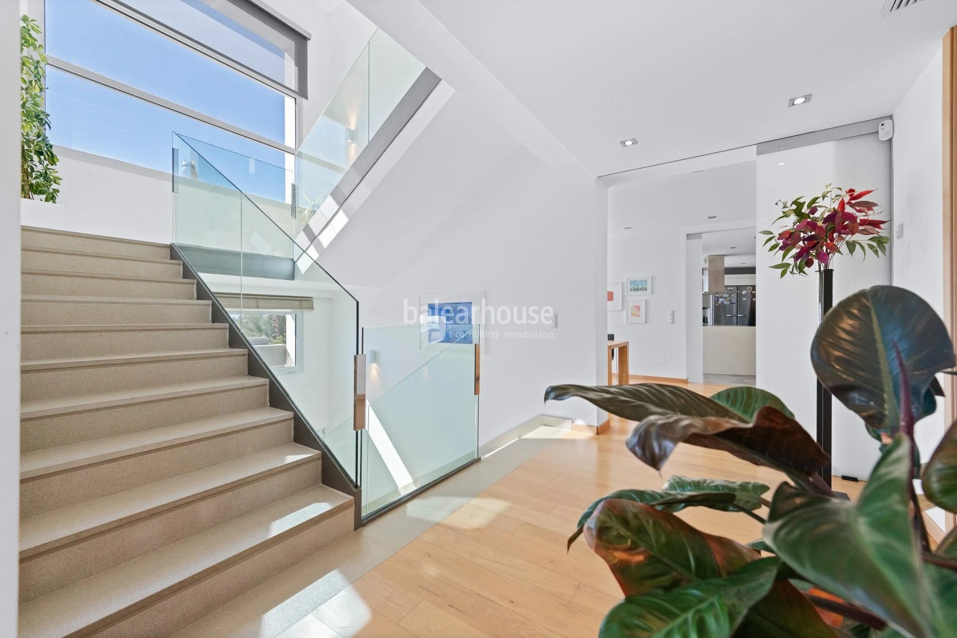 Exceptional villa with panoramic sea views and lush green surroundings in Bendinat