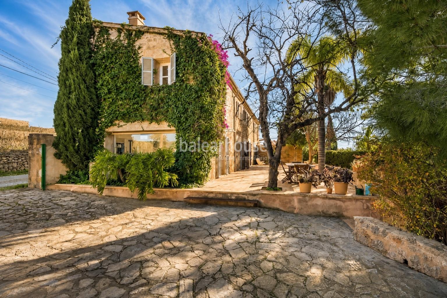 Tradición, modernidad y naturaleza en esta gran finca a escasa distancia del centro de Palma.