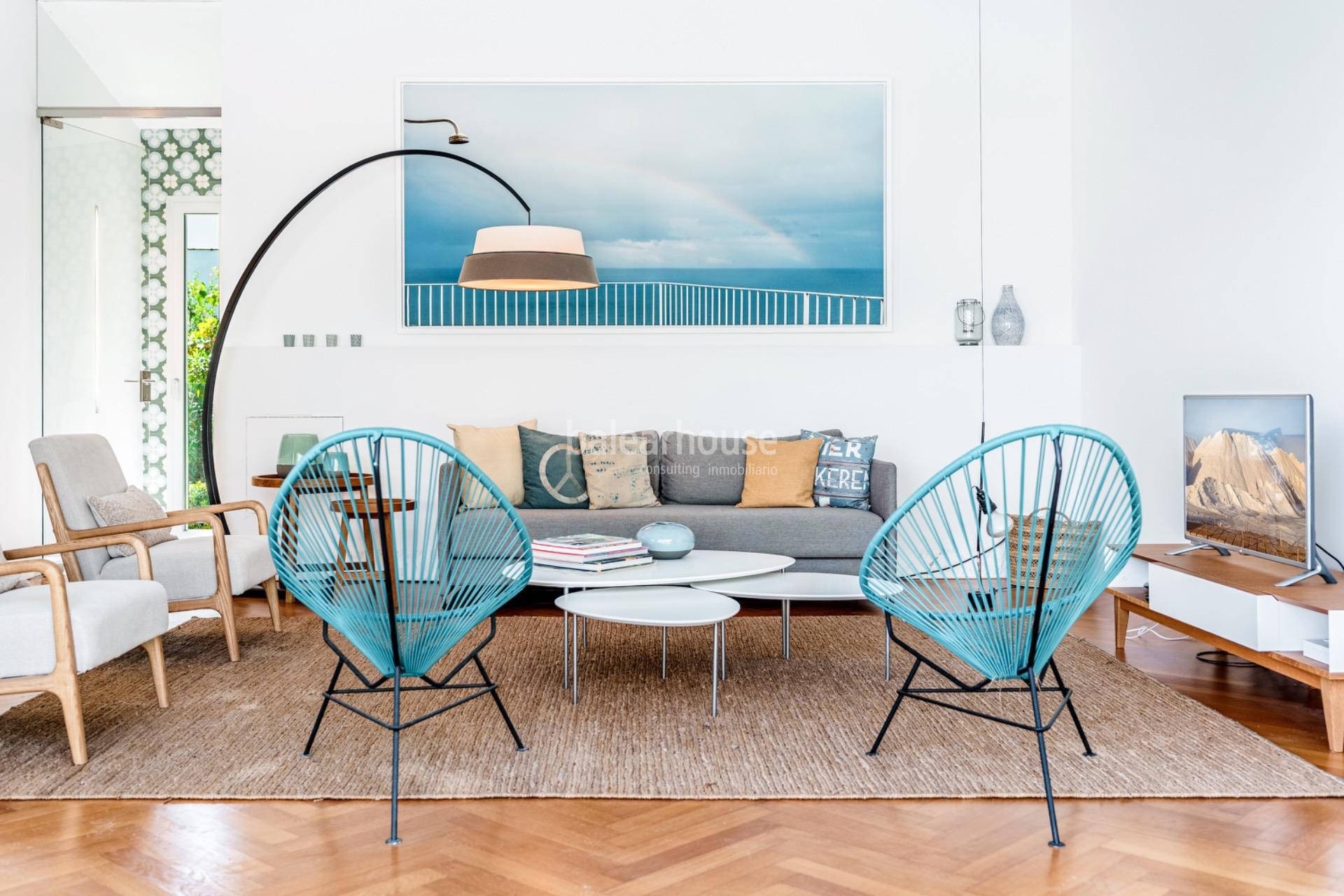 Elegante villa de diseño moderno a pocos pasos de la playa de Cala Vinyas en la costa suroeste de Mallorca