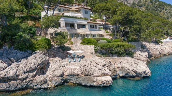 A unique property emerging from the landscape of Formentor, with direct sea access and an absolutely unparalleled location