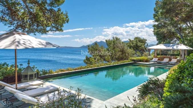 A unique property emerging from the landscape of Formentor, with direct sea access and an absolutely unparalleled location