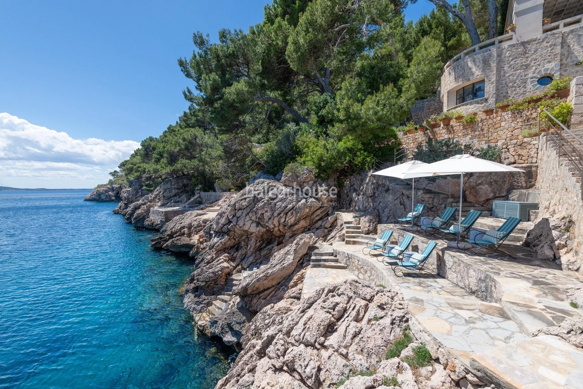 A unique property emerging from the landscape of Formentor, with direct sea access and an absolutely unparalleled location