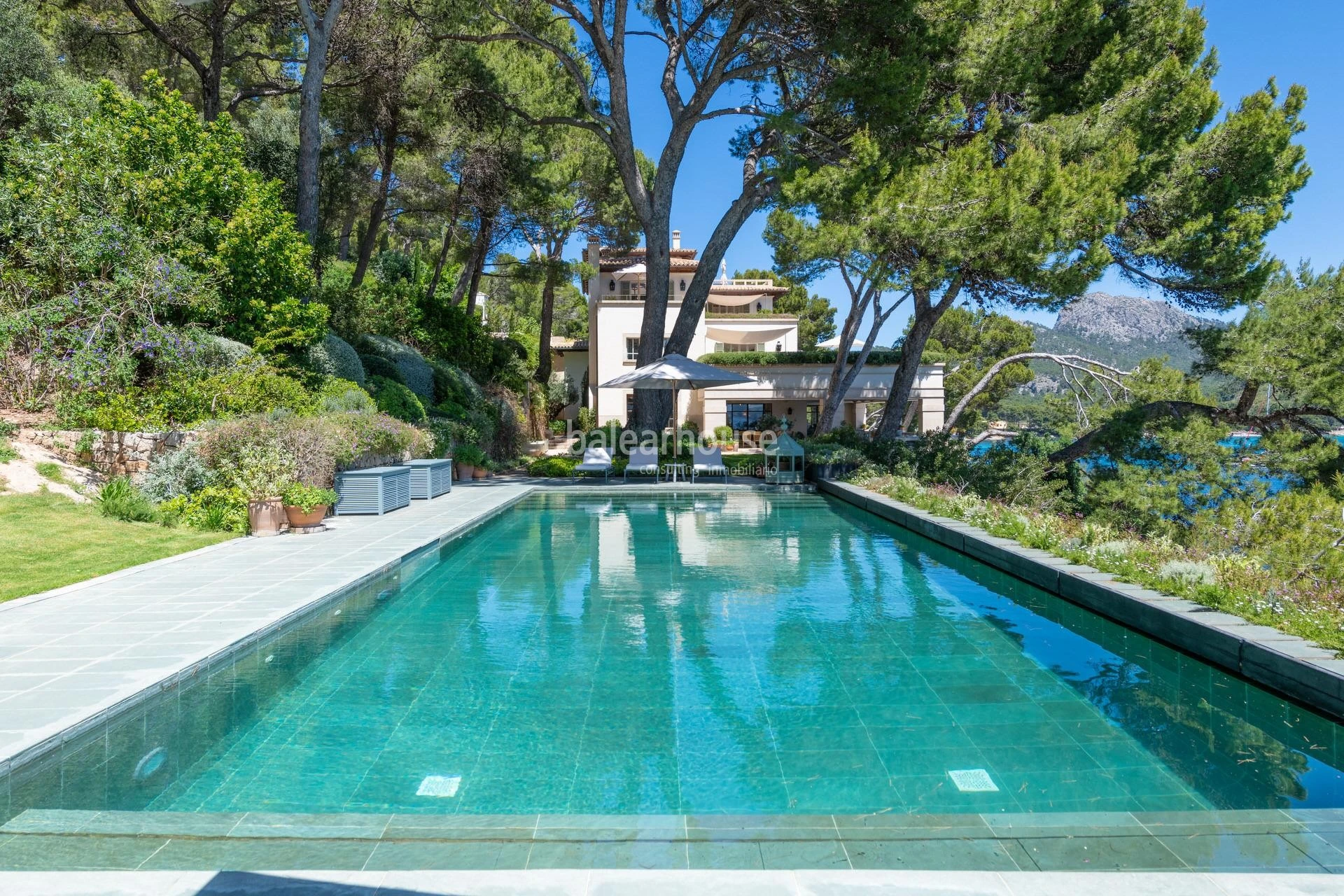 A unique property emerging from the landscape of Formentor, with direct sea access and an absolutely unparalleled location