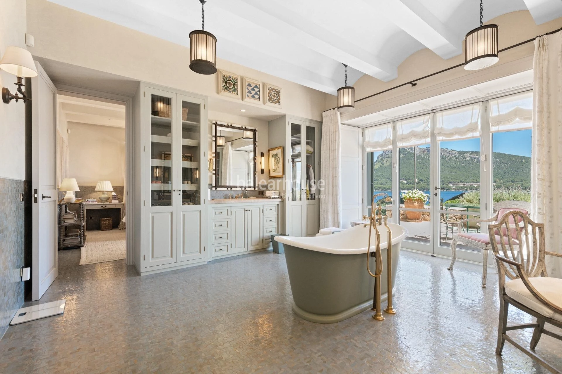 A unique property emerging from the landscape of Formentor, with direct sea access and an absolutely unparalleled location
