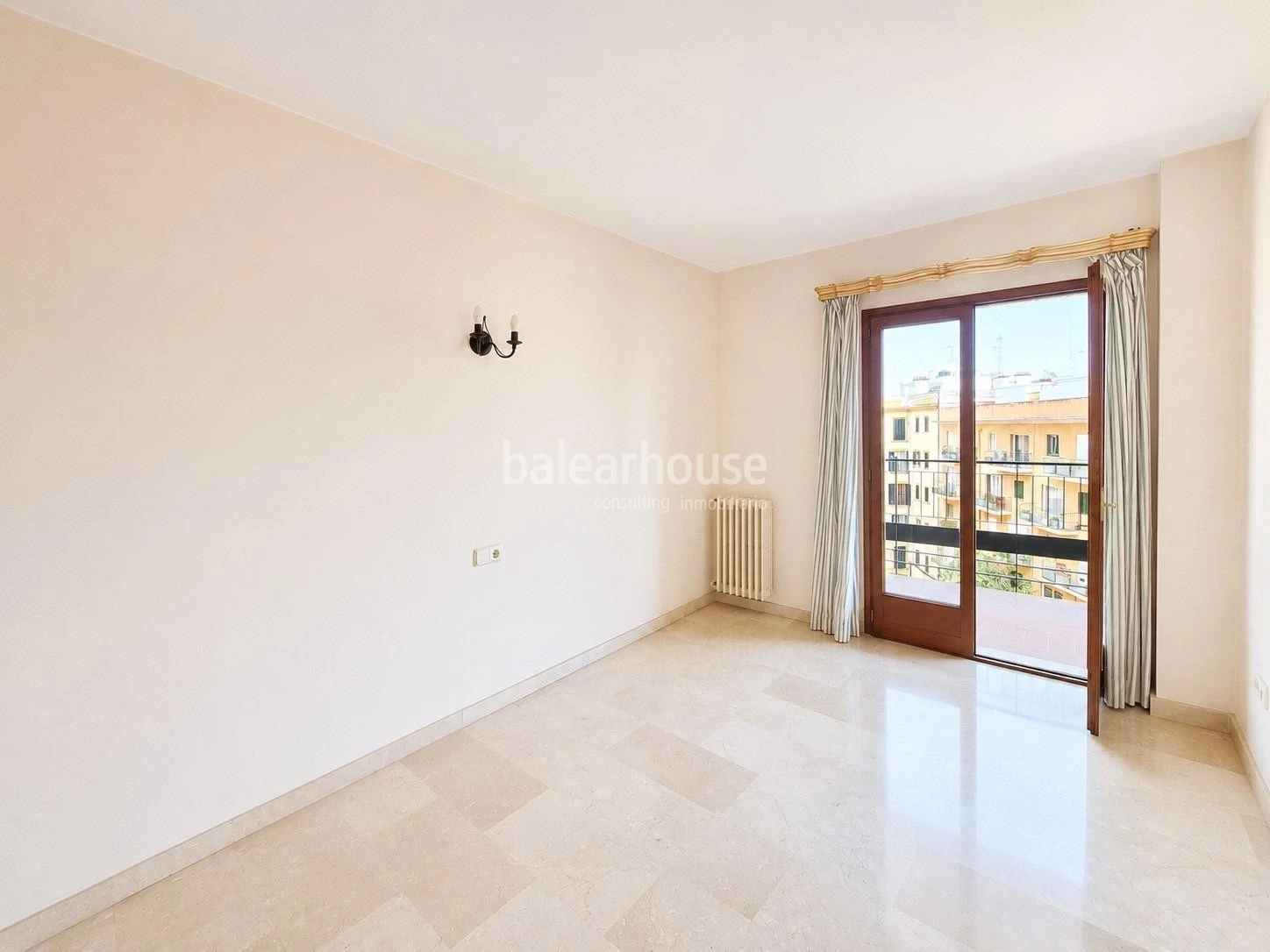 Außergewöhnliche großzügige Wohnung mit Blick auf den Paseo Mallorca