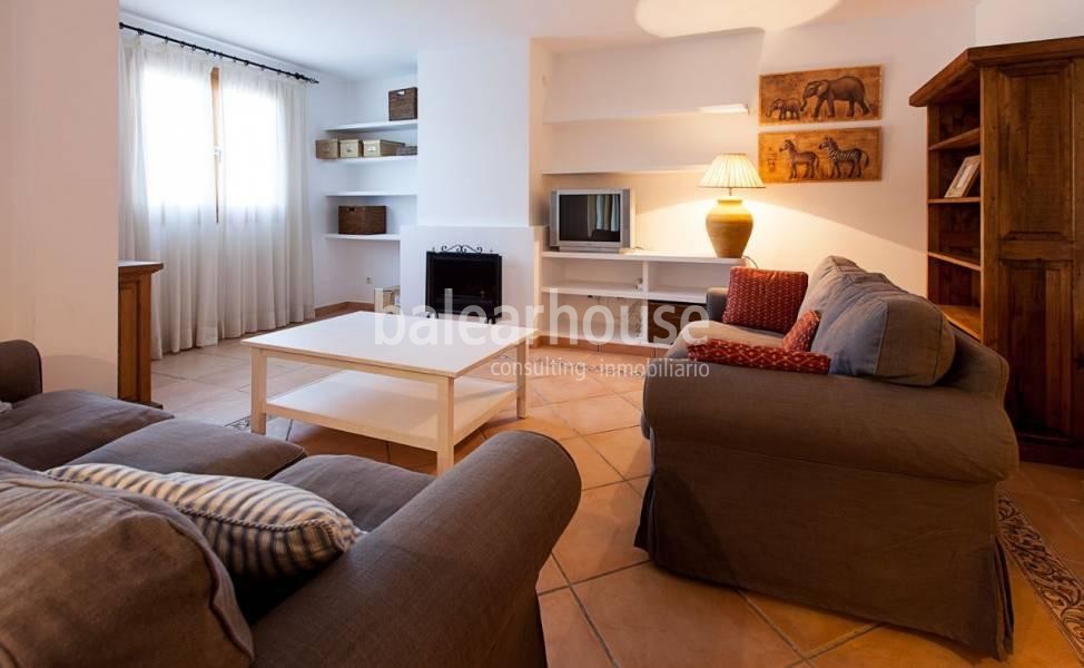 Light-filled semi-detached home with terraces and a private garden near Bellver Castle