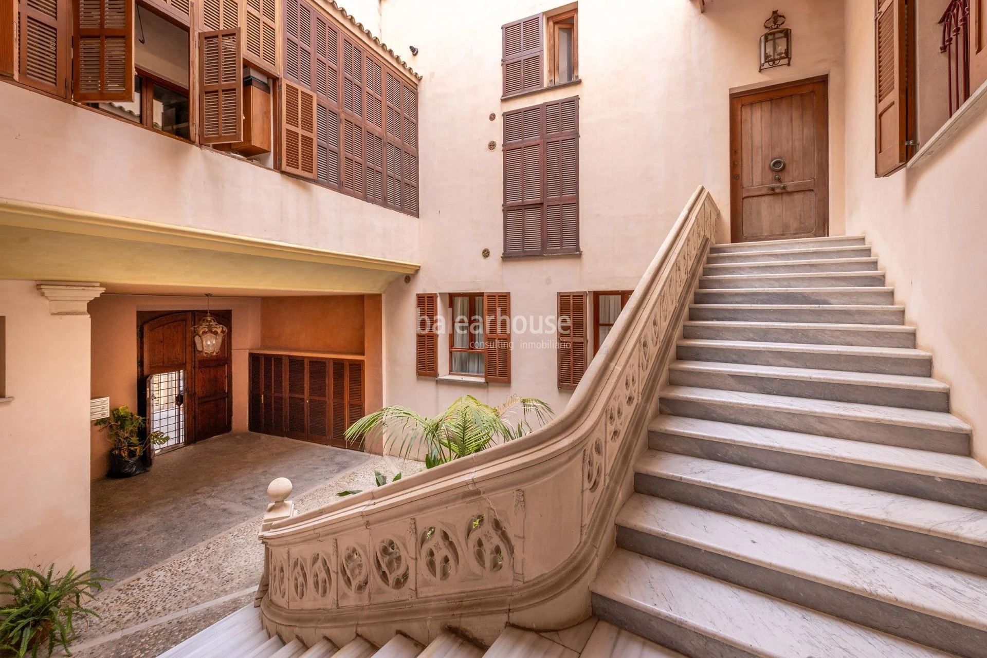 Arquitectura tradicional y diseño en una casa única en el centro histórico de Palma