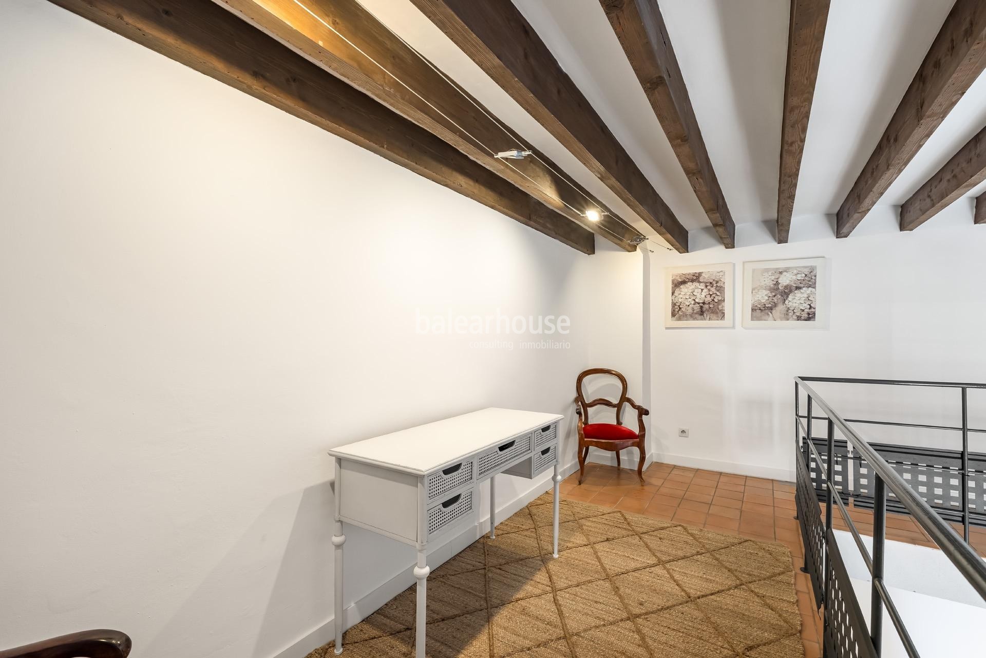 Arquitectura tradicional y diseño en una casa única en el centro histórico de Palma