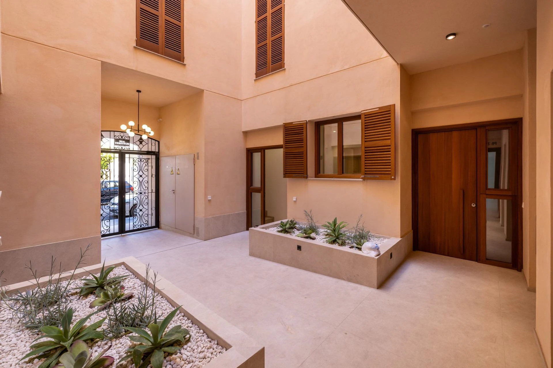 Hochwertige Ausstattung, Komfort und Design in dieser Neubauwohnung im Herzen Palmas