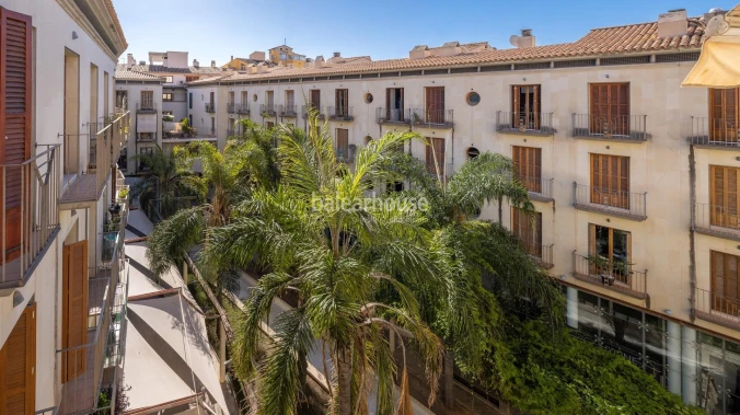 Elegante Wohnung mit Terrasse in einem exklusiven Gebäude nahe der Avenida Jaime III in Palma