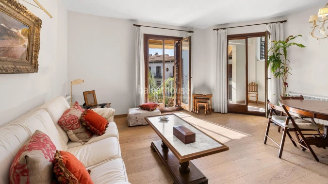 Elegante Wohnung mit Terrasse in einem exklusiven Gebäude nahe der Avenida Jaime III in Palma